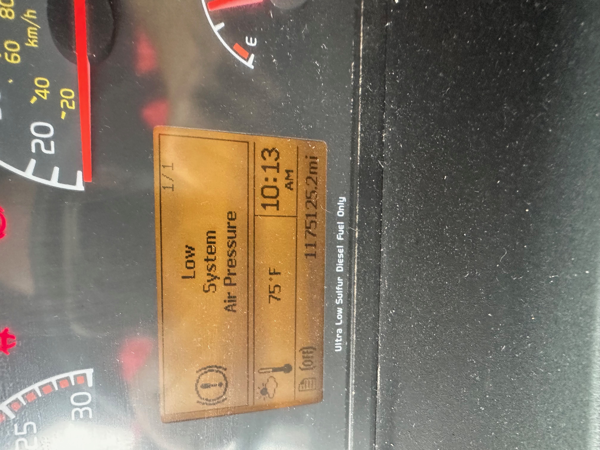 2011 VOLVO VNL 64T630 - Image 9